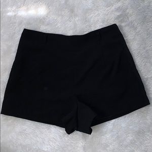 Gently used Forever 21 high waisted shorts!